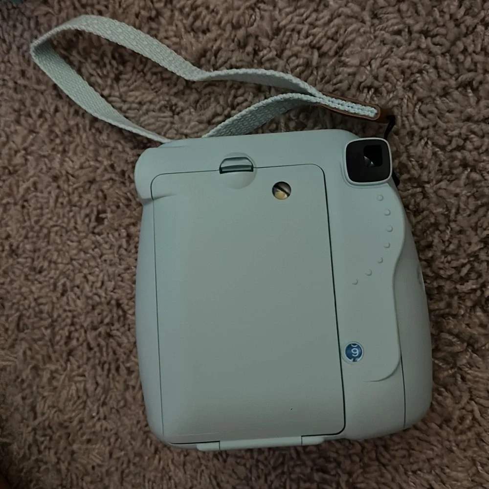 Fujifilm instax mini 9 camera with film already in camera!